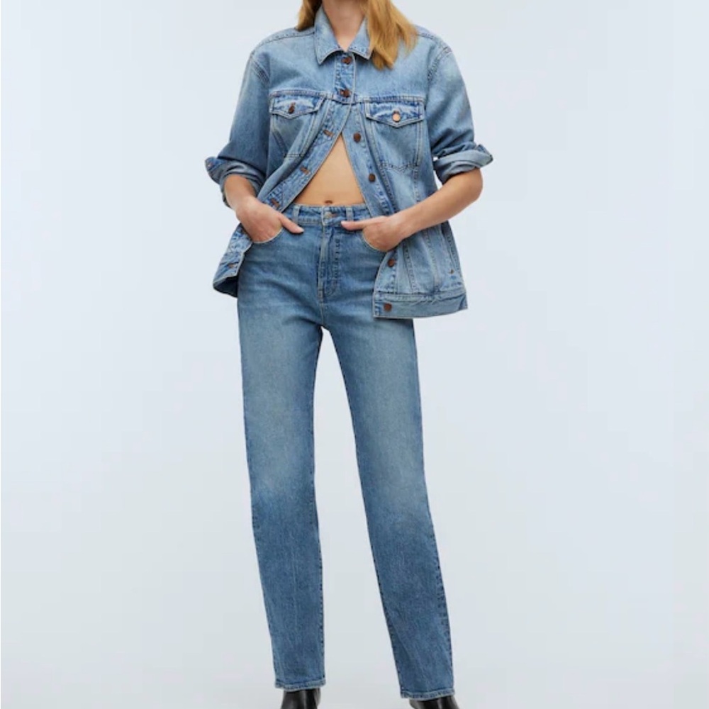 Madewell 90's Straight Jeans in Light Blue Denim